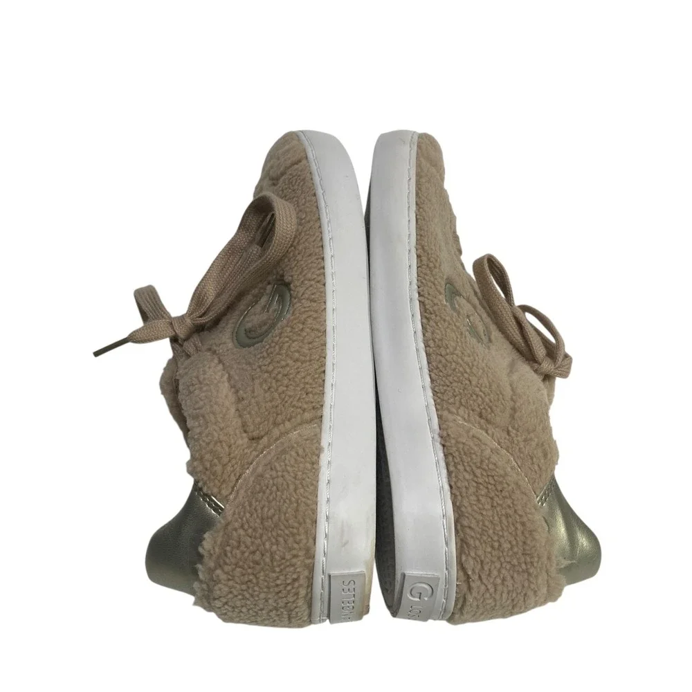 GBG Los Angeles‎ Meeko Women 11 Beige Faux Fur Lace-Up Sneaker Preppy Streetwear